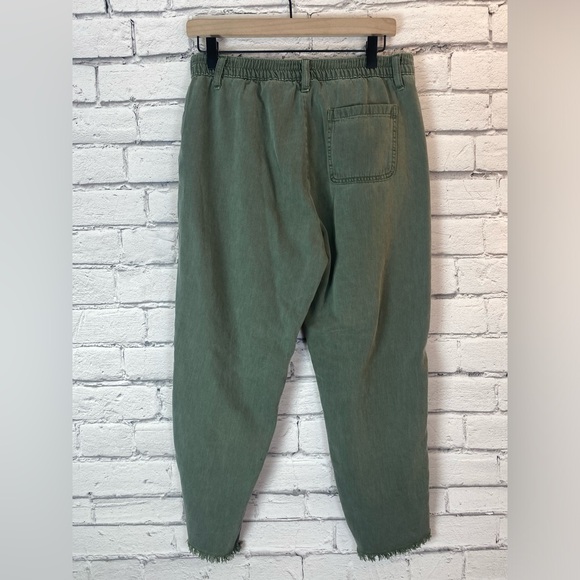 Aerie Womens Cropped Utility Pants Unfinished Hem Elastic Waist Size Medium EUC - Picture 5 of 7